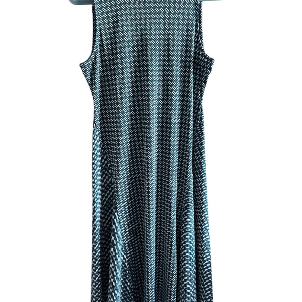 Beautiful Ann Taylor women’s dress, size M.